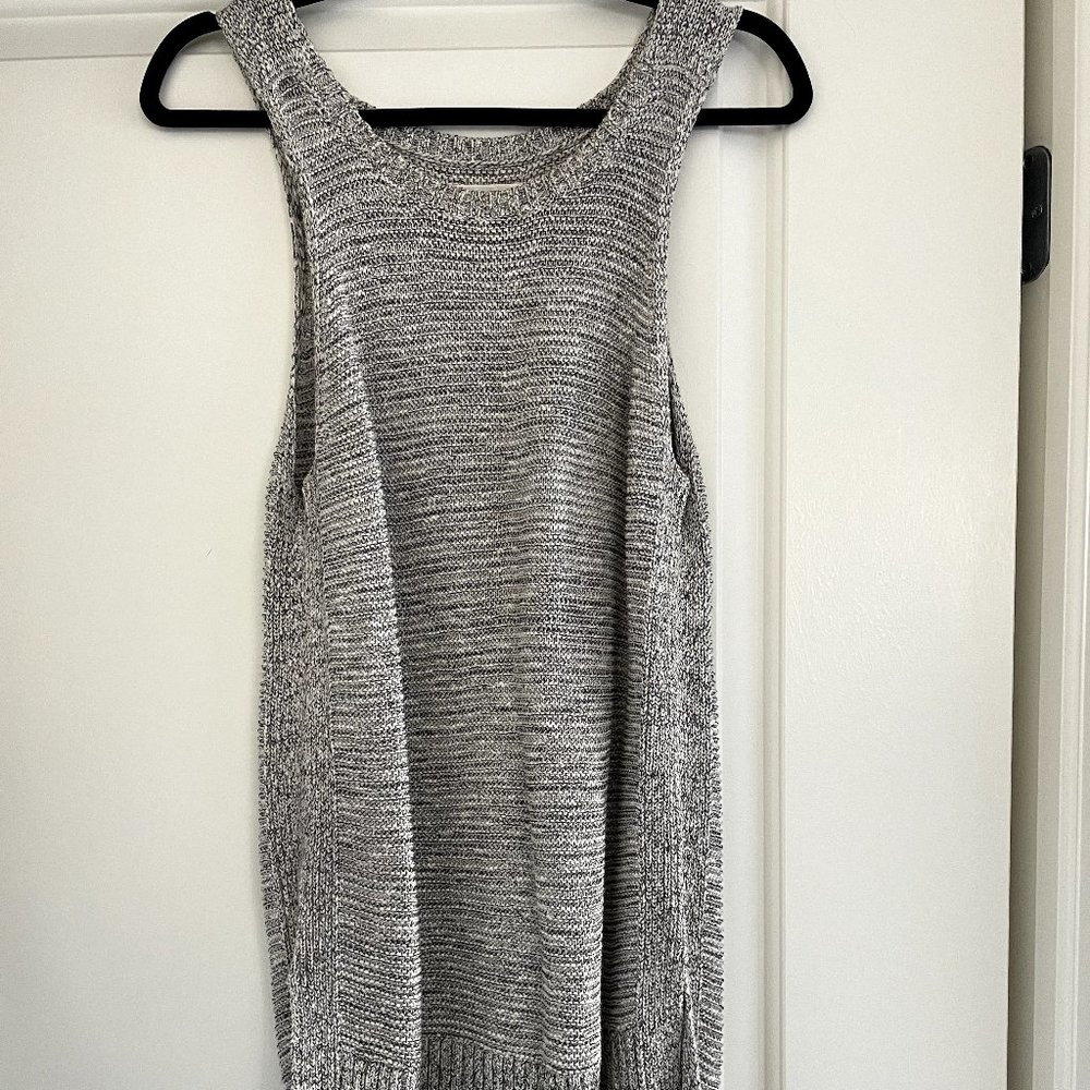 Lou and Grey Sleeveless Knit Sweater
